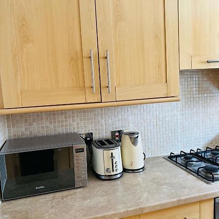 Modern 2Bed 2Bath Ground Floor Apartment Edinburgh Exterior photo