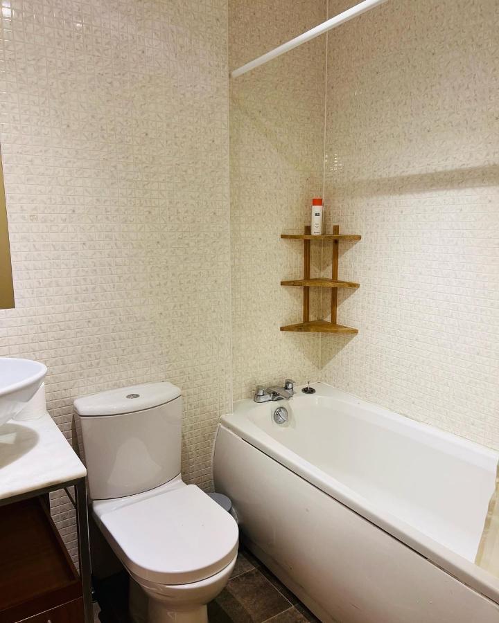 Modern 2Bed 2Bath Ground Floor Apartment Edinburgh Exterior photo